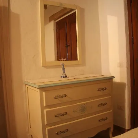 Fioredda Kır Evi Aglientu
